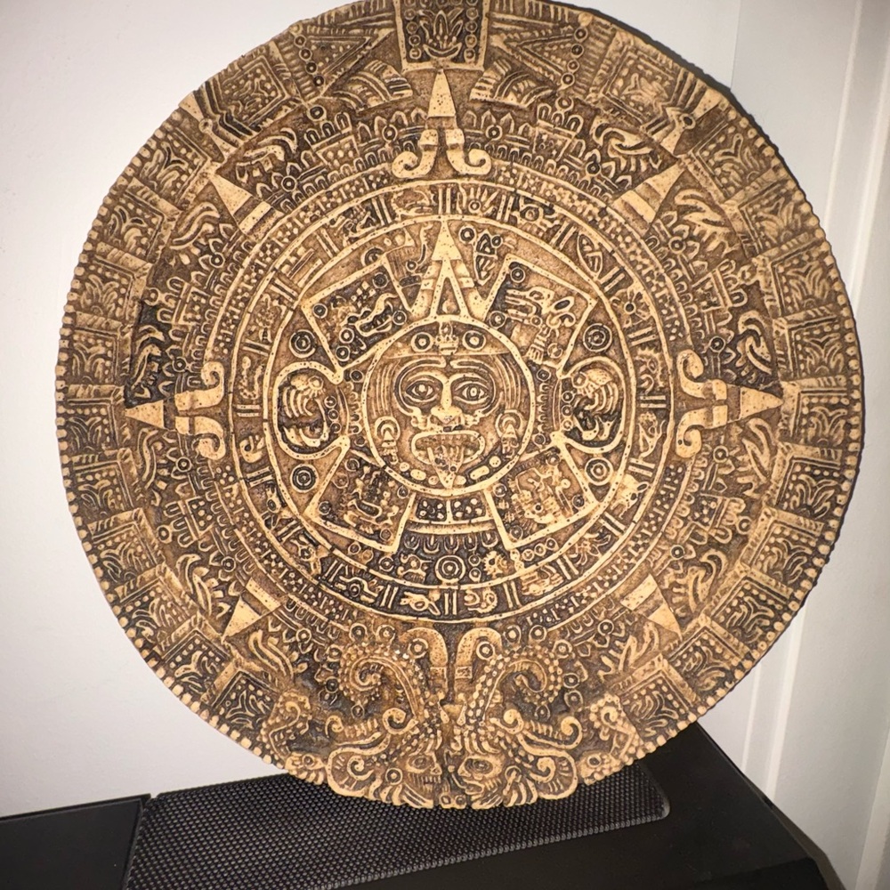 Amazing 10inches Wooden Inlaid Calendar Mexican Aztec Sun God Brown Wall Decor